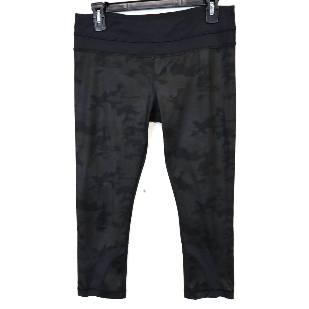 LULULEMON Crop Yoga Leggings Pants‎ Size 8 Camo Capri